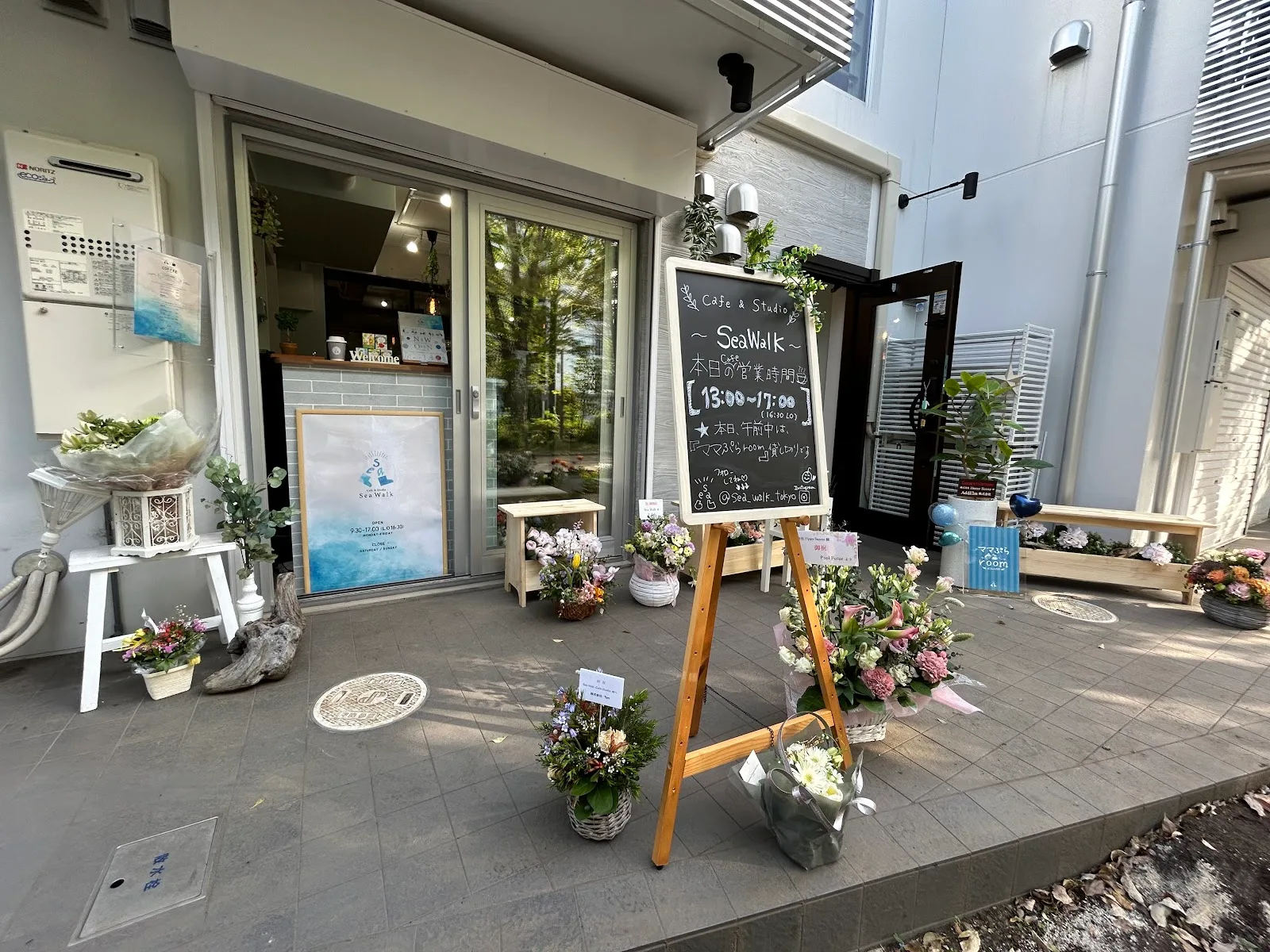 Sea Walk -cafe&studio- · 6